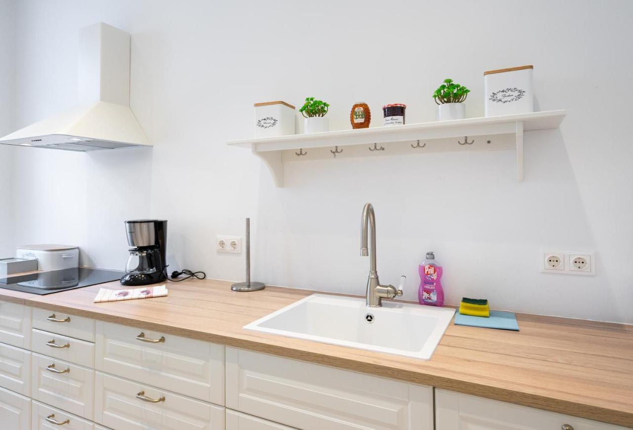 Modernes Apartment Im Charmanten Cottage Viertel Vienna Esterno foto